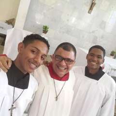 2025-coroinhas-80anos-paroquia-samz-tanque-20