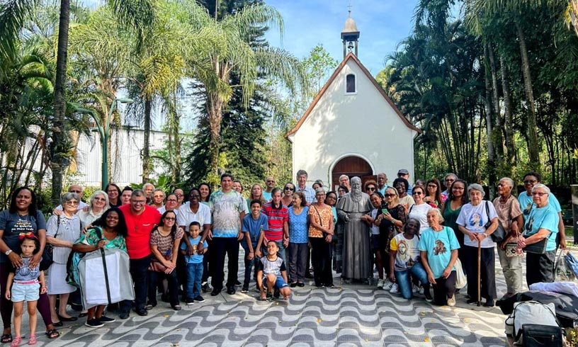 rainha-mae-paroquia-samz-1